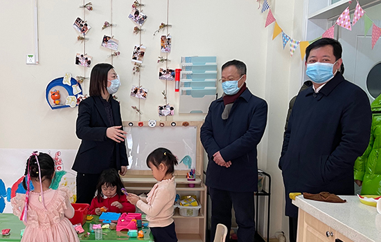 “疫”散花來，任重致遠(yuǎn)！——幼教板塊復(fù)學(xué)第一天集團(tuán)領(lǐng)導(dǎo)蒞臨指導(dǎo)